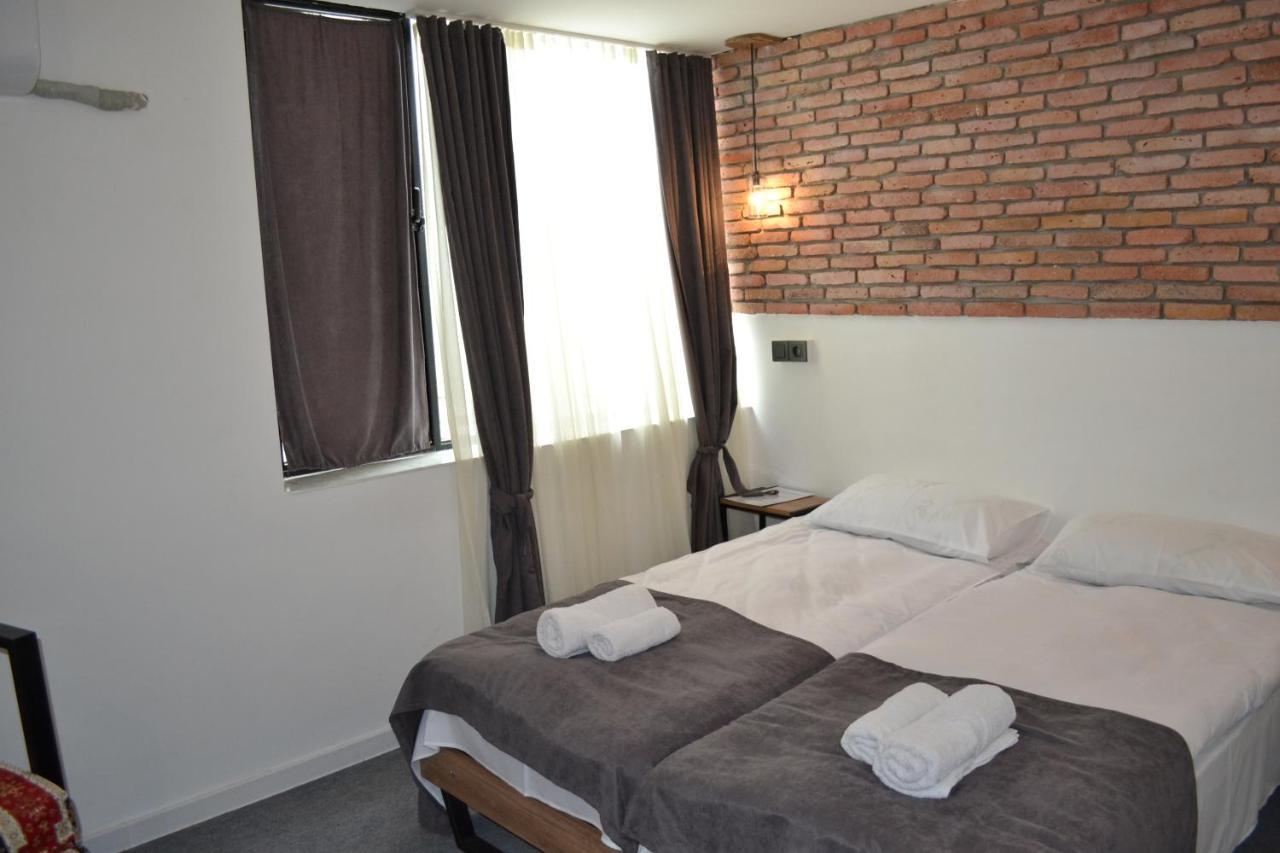Hotel Baratashvili 12 Tiflis Exterior foto